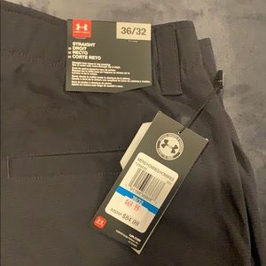 Men’s Under Armour Golf Pants.
